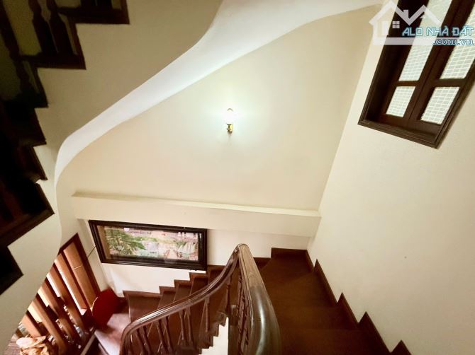 Bán nhà- PHÂN LÔ VỈA HÈ, 2 MẶT THOÁNG MỞ CỬA, KINH DOANH ĐỈNH- Pháo Đài Láng, Đống Đa-48m2 - 3