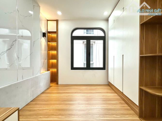 Siêu Vị Trí –  MT thụt Trần Quang Khải Q1 – Ngang 8m – 3PN, Full Nội Thất – 9.2 Tỷ TL - 3