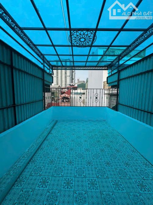 NGÕ 29 KHƯƠNG HẠ - GARA Ô TÔ - KINH DOANH - VIEW HỒ 46m2 5 tầng MT 3.4m Giá 14.95 tỷ - 3
