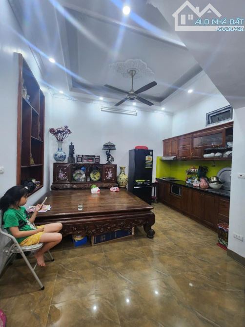 🔥 68m² – 4 tầng – Mặt tiền 5.7m thoáng sáng, sổ đỏ chính chủ – Giá chỉ nhỉnh 10 tỷ! - 3