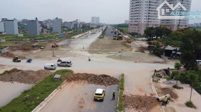 Bán 77.7 m2 đất dịch vụ Di Trạch, gần đường 3.5 - 3
