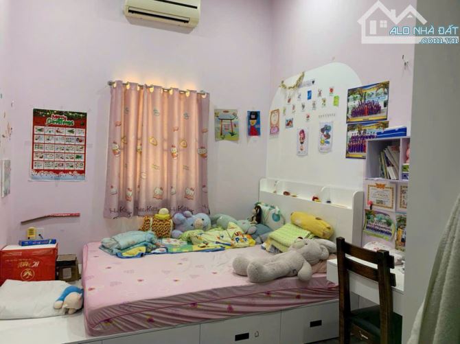 BÁN NHÀ ĐẸP 2 TẦNG HẺM ÔTÔ 7 CHỖ VÀO NHÀ 6x26=150M2 GẦN BIỂN VŨNG TÀU GIÁ TỐT 8.7 TỶ - 4