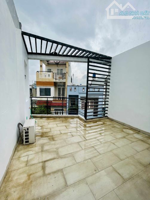 NHÀ ĐẸP GIÁ RẺ - 4 TẦNG - 3PN - HXT QUAY ĐẦU - TTH08 - Q12 - CHỈ 5.2 Tỷ - 4