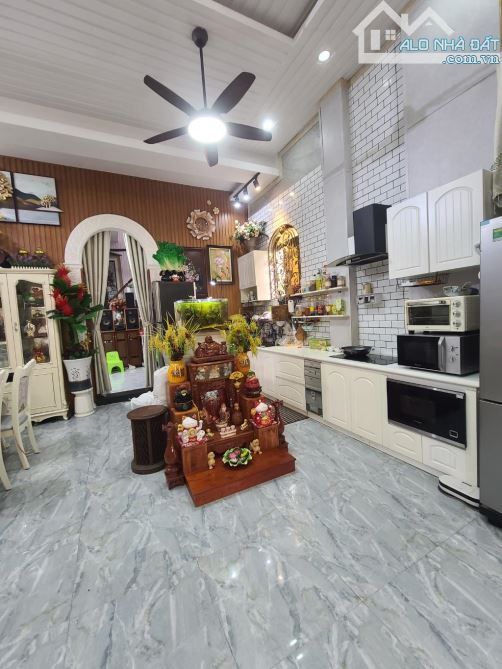 👦 CHÍNH CHỦ GẤP BÁN NHÀ MẶT TIỀN 120M2 LÝ THƯỜNG KIỆT. TÂN BÌNH. 19,9 tỷ. - 4