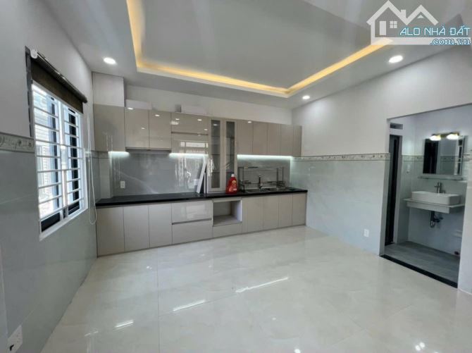 Căn Góc 2 Mặt Tiền HXH Đ. Thạnh Xuân 24 Quận 12- 4 Tầng 191m2 Sàn (4,5x10) chỉ 5,3 - 4