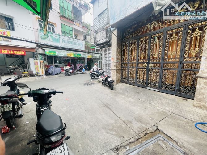 BÁN CHDV 4 TẦNG,  2 MẶT TIỀN KHUÔNG VIỆT 156m2, – TÂN PHÚ, DÒNG TIỀN TRÊN 100 TRIỆU/THÁNG. - 4