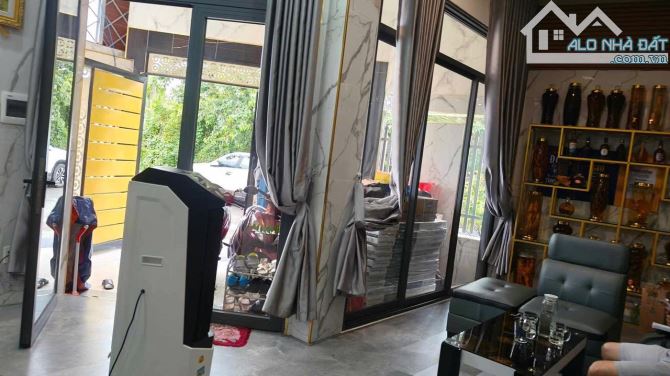🏡 Nhà 3 Tầng - Đẹp, Hiện Đại, Khu Dân Trí Cao - Đường Nguyễn Duy Trinh - 4
