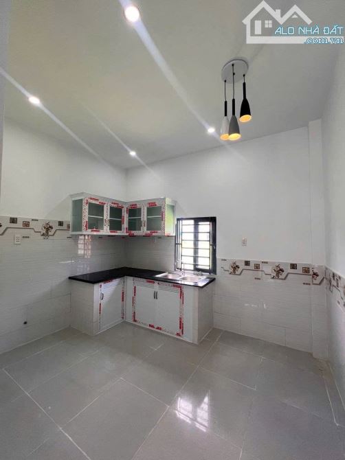 Nhà 1 Lầu Đẹp 4 x 10m, Sát Đường Nhựa 2PN 2WC Full Nội Thất Đẹp. Sổ Hồng Sẵn - 4