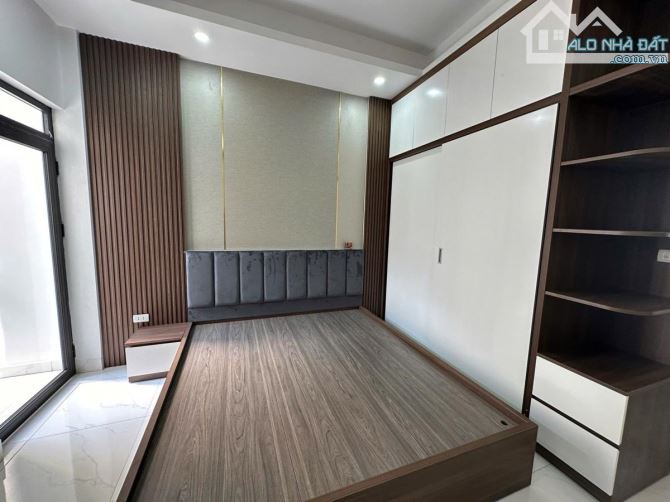 KIM QUAN - VIỆT HƯNG -   NGÕ RỘNG _ BA GÁC VÀO NHÀ _ NHÀ MỚI  ĐẸP LONG LANH - Ở NGAY - 4