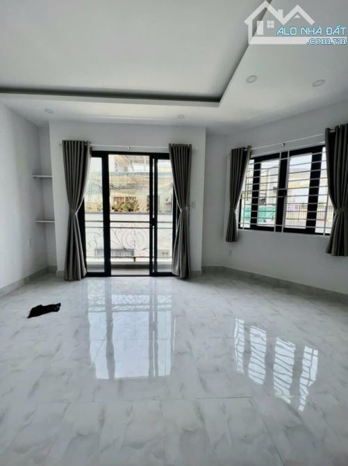 Căn Góc 2 Mặt Tiền HXH Đ. Thạnh Xuân 24 Quận 12- 4 Tầng 191m2 Sàn (4,5x10) chỉ 5,3 - 5