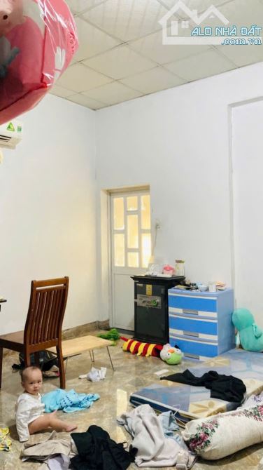 Bán Nhà, DT:10M x 18M (nhà 1 trệt 1 Lầu Và nhà Cấp 4) sổ riêng 3 tỷ 4 Phường Tân Hiệp - 5