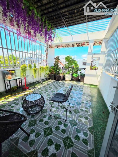 NHÀ PHỐ 4 TẦNG HIỆN ĐẠI MỚI ĐẸP Ở NGAY - HẺM XE TẢI TRÁNH- ĐÀO TÔNG NGUYÊN - TT NHÀ BÈ - 5