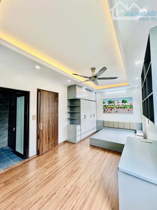 BÁN NHÀ PHÂN LÔ NGÕ 29 KHƯƠNG HẠ 51.8M² X 5 TẦNG – GARA – VỈA HÈ – KINH DOANH GIÁ 10 TỶ 2 - 5