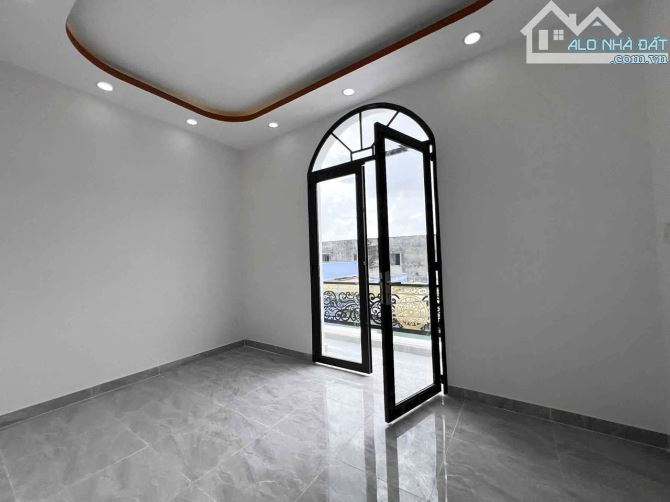 Nhà mới ngay Cầu Ông Thìn. Diện tích 5,7m dài 20m nở hậu 9,5m = 155m² 1 trệt 1 lầu - 5