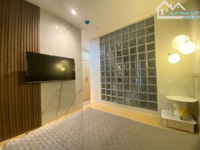 🏡CHDV 8 TẦNG 14 PHÒNG➖MỚI ĐẸP FULL NỘI THẤT➖THU NHẬP KHỦNG 1.2 Tỷ/Năm➖HẺM ÔTÔ 5m➖SÁT Q.1 - 6