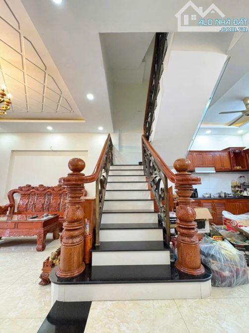 Bán Gấp Biệt Thự Mini 6X17.5 Trung Tâm Đông Hòa Dĩ An - 6