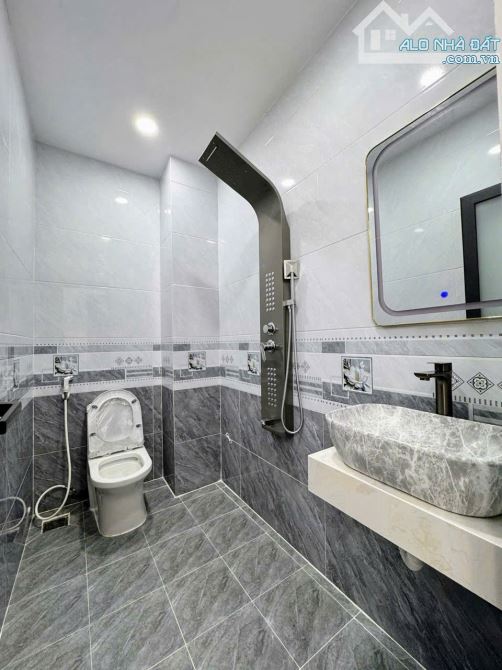 Nhà mặt tiền đường cần bán gấp - 6