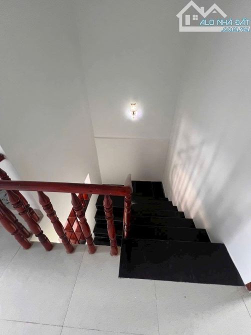 Nhà 1 Lầu Đẹp 4 x 10m, Sát Đường Nhựa 2PN 2WC Full Nội Thất Đẹp. Sổ Hồng Sẵn - 6