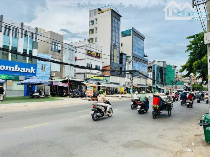 Bán nhà MT CMT8 – Nhà 5 Tầng – Đường 30m – Vị Trí Kinh Doanh Đỉnh – Giá chỉ nhỉnh 8 tỏi - 3