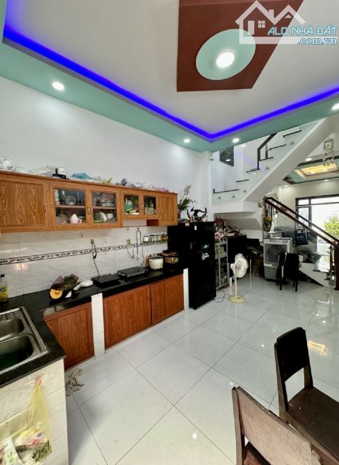 💥💥💥 SIÊU PHẨM NHÀ 2 TẦNG - HẺM 15M RA MẶT TIỀN DHT 02 - NGANG HƠN 4M - GIÁ CỰC TỐT!!! - 6