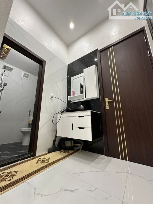 Nhà đẹp 3 tầng mặt đường Đinh Thị Ván - 7
