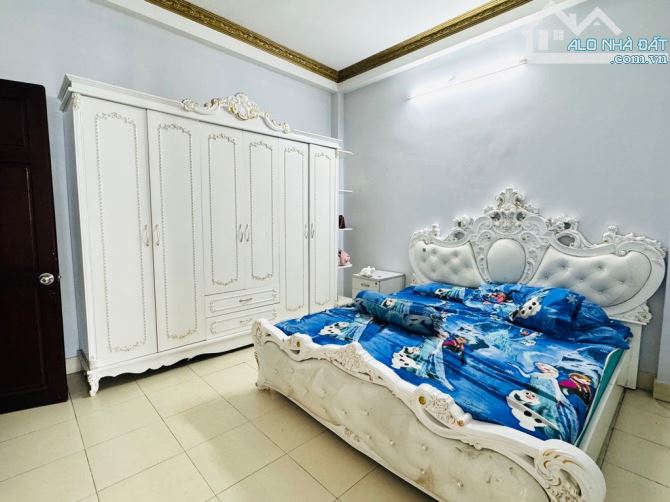PHAN HUY ÍCH P15 TÂN BÌNH ,DT 7 × 15 , 5 TẦNG , 7PN ,HẺM XE TẢI THÔNG ,NHỈNH 12 TỶ - 7