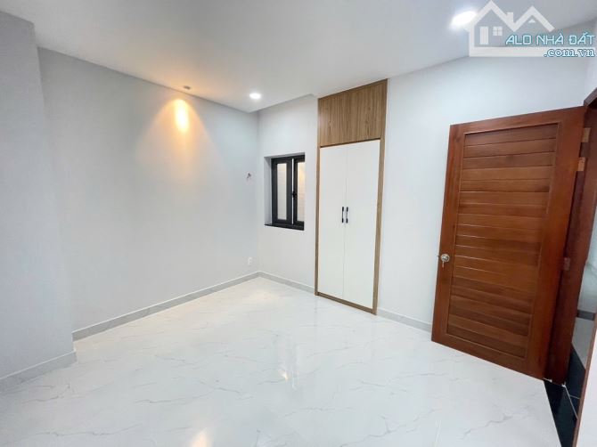 🛑TRỊNH ĐÌNH TRỌNG - HẺM XE TẢI 8M - GIÁP TÂN BÌNH - QUẬN 11 - 3 TẦNG - 100M2— 10.X TỶ - 7