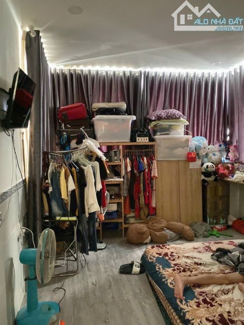 Bán Nhà Căn Góc CMT8 – Hẻm Thông – Trước nhà Có Sân Rộng – 4 tầng– Giá tốt khu vực - 3