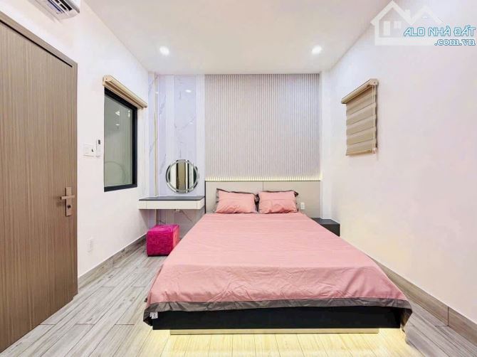 4.5❌14m, BÁN NHÀ 5 TẦNG, HẺM Ô TÔ, 1 Sẹc QUANG TRUNG, P8 GÒ VẤP, LQ 9 TỶ - 9