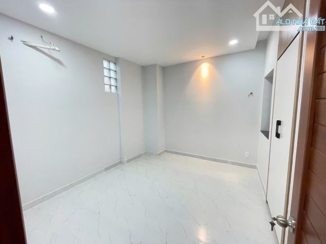 🛑TRỊNH ĐÌNH TRỌNG - HẺM XE TẢI 8M - GIÁP TÂN BÌNH - QUẬN 11 - 3 TẦNG - 100M2— 10.X TỶ - 9