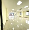 Cho thuê văn phòng Hoàng Quốc Việt 140m2 giá 26tr