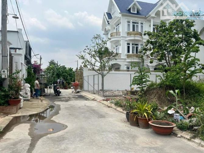 Bán 52m2 đất thổ cư đường quốc lộ 1A ,An Phú Đông Quận 12 chỉ 3 tỷ .
