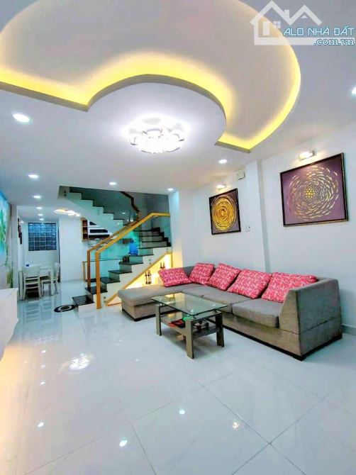 SIÊU PHẨ.M SÁT TÊN LỬ.A - AEO.N MAILL - ĐƯỜNG XE TẢI - 6PN - DTSD 200M2