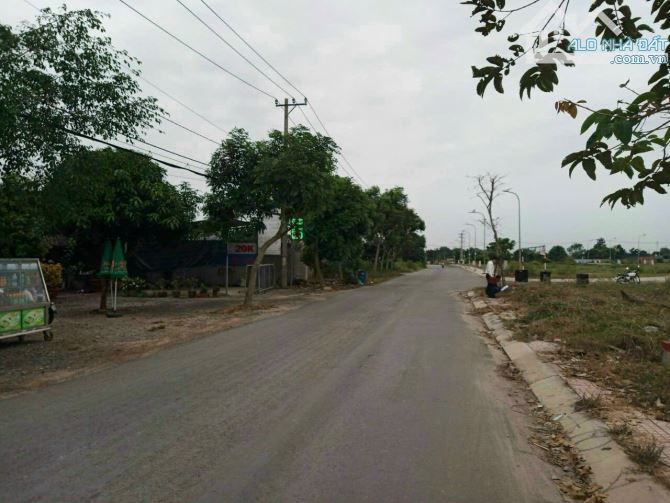 Bán Đất Chính Chủ MT đường nhựa 10m, ngay Bệnh viện Xuyên Á, 200m2, SHR, chỉ 1.3 tỷ