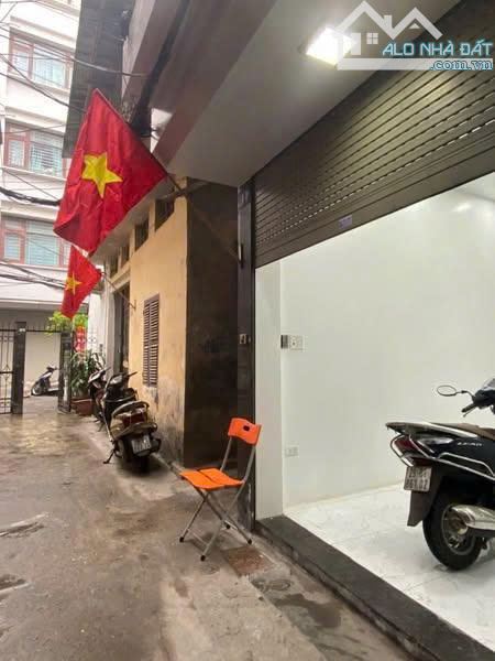 Cho thuê nhà 5 tầng nội thất đầy đủ phố Đội Cấn, Ba Đình. Giá: 14tr