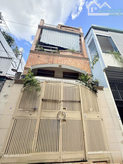 TÂN BÌNH - Phường 1, Lê Văn Sỹ - 45m2, 4 lầu đúc, xe hơi đỗ cửa, nhỉnh nhẹ 8 tỷ.