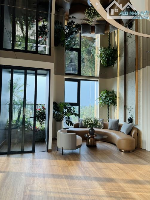 Hàng hot: Căn 3PN 97m2 Ecopark. Full giá 5.570 tỷ - sẵn đồ liền tường, view sông/ tầng đẹp