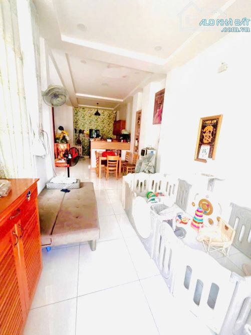 HIẾM! 6.6TỶ - XE HƠI NGỦ TRONG NHÀ, ĐÌNH PHONG PHÚ, 83M2, 2TẦNG.