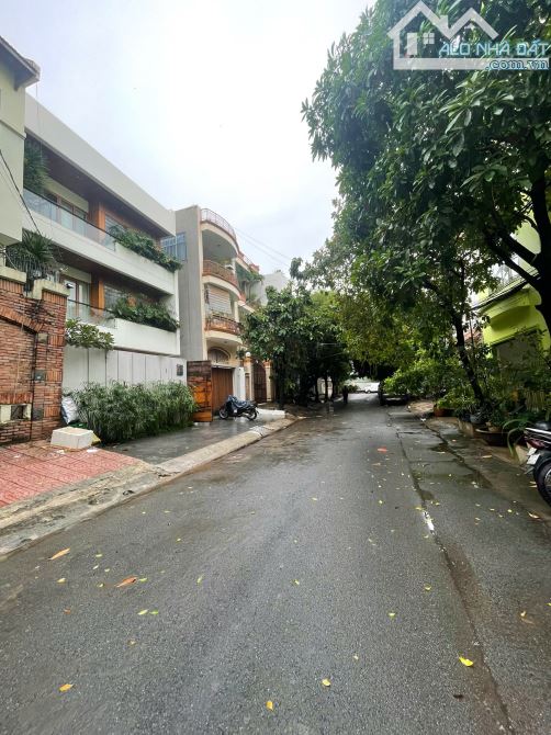 5 x 22m, nhà 5 tầng, đầu hẻm biệt thự Nguyễn Trọng Tuyển, p.10 - phú nhuận, 25 tỷ