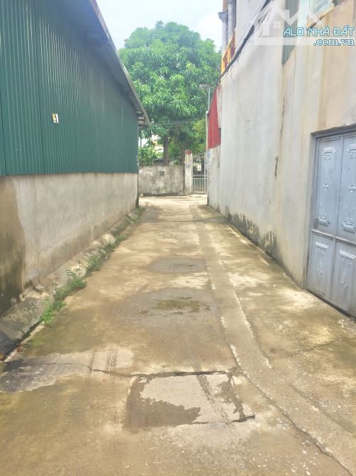 - Bán Đất Xã Ninh Sở 64m2, Mt 4m, Vị trí đẹp , Oto Vào Tận đất , Giá chỉ 4.334 tr  !