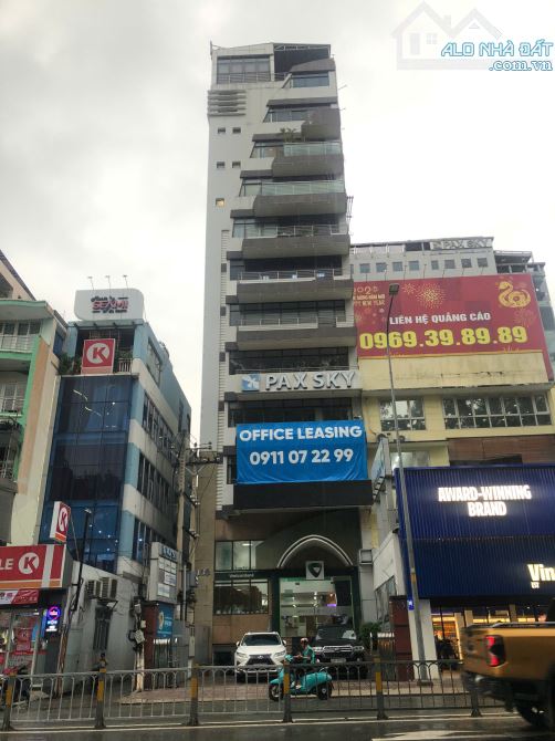 Bán tòa nhà mặt tiền đường Nguyễn Thị Minh Khai Q3. DT 9.2x32m - Hầm 12 tầng - Giá 350 tỷ