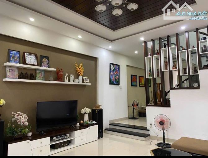 Bán nhà mặt tiền kinh doanh đường Đồng Khởi - Diên Khánh giá cực tốt