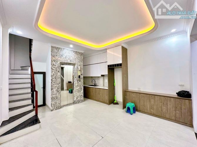 Chính chủ bán nhà 7tầng, thang máy, 33m, ở sướng, kinh doanh đỉnh cao, Trường Chinh
