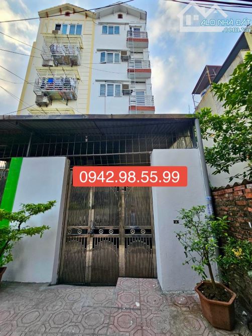 Bán nhà Việt Hưng dân xây 5 tầng 72m, gần mặt phố giá 9 tỷ hơn