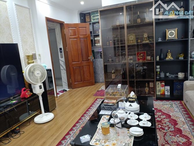 Chùa Bộc - Đống Đa - Diện Tích:45m X 6 Tầng - Giá:12 Tỷ