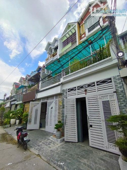 Nhà 4 tầng 1/ đường THỚI AN 16, phường THỚI AN, Q12, dt 72m2 (4mx18m), Hẻm 6m💰 5,8Tỷ