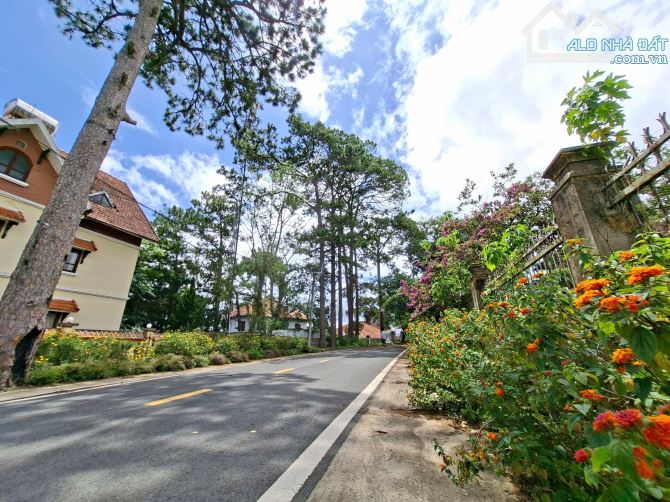 VILLA 2 MẶT TIỀN ĐƯỜNG YÊN THẾ NGANG 17,5M- 212M2 4 TẦNG 8P CÁCH CHỢ ĐÀ LAT 3,2KM GIÁ 29TỶ