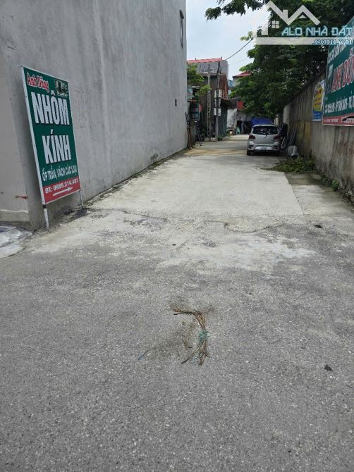 Cực kỳ cần bán nhà cấp 4 ở ngay 50m ra ủy ban phường hương mạc TỪ SƠN. 2 ô tô tránh 1.8 ty