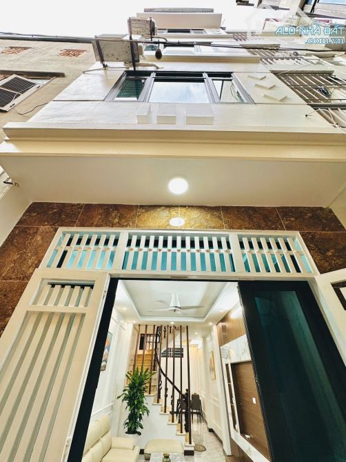 Bán nhà Trần Quốc Vượng, Cầu Giấy, 41m2, 5 tầng, giá 9.85 tỷ