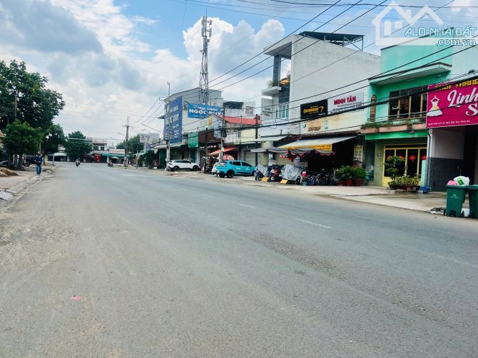 Bán Nhà dt 5,3 x 23m Mặt Tiền đường Hàn Thuyên, An Bình, Biên Hòa, Đồng Nai giá 10,5 tỷ
